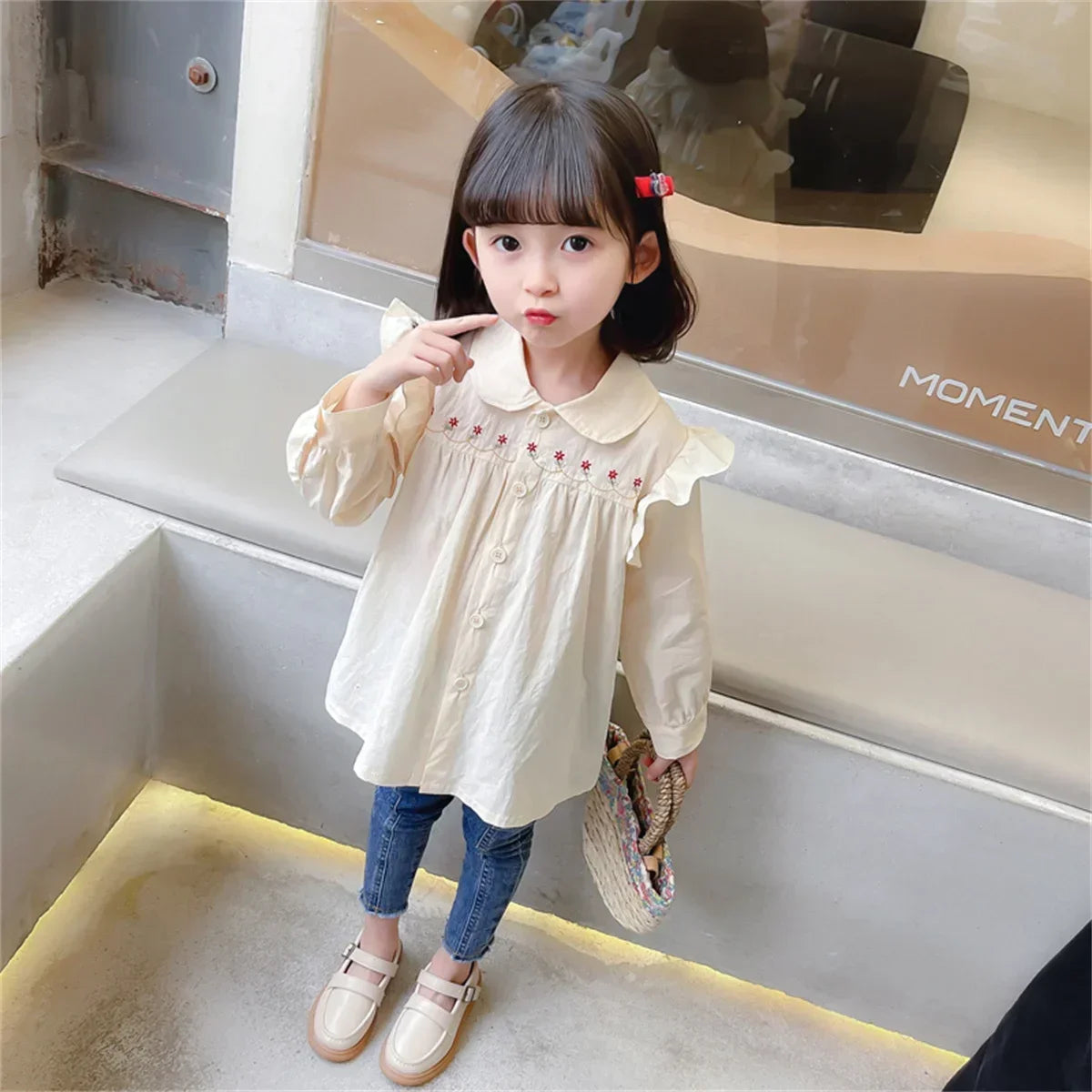 (Girls 0-5 years old) Autumn New Girls' Shirts Lace Pleated Flowers Decorated Doll Collar Blouse Blouse Blouse Blouse Blouse