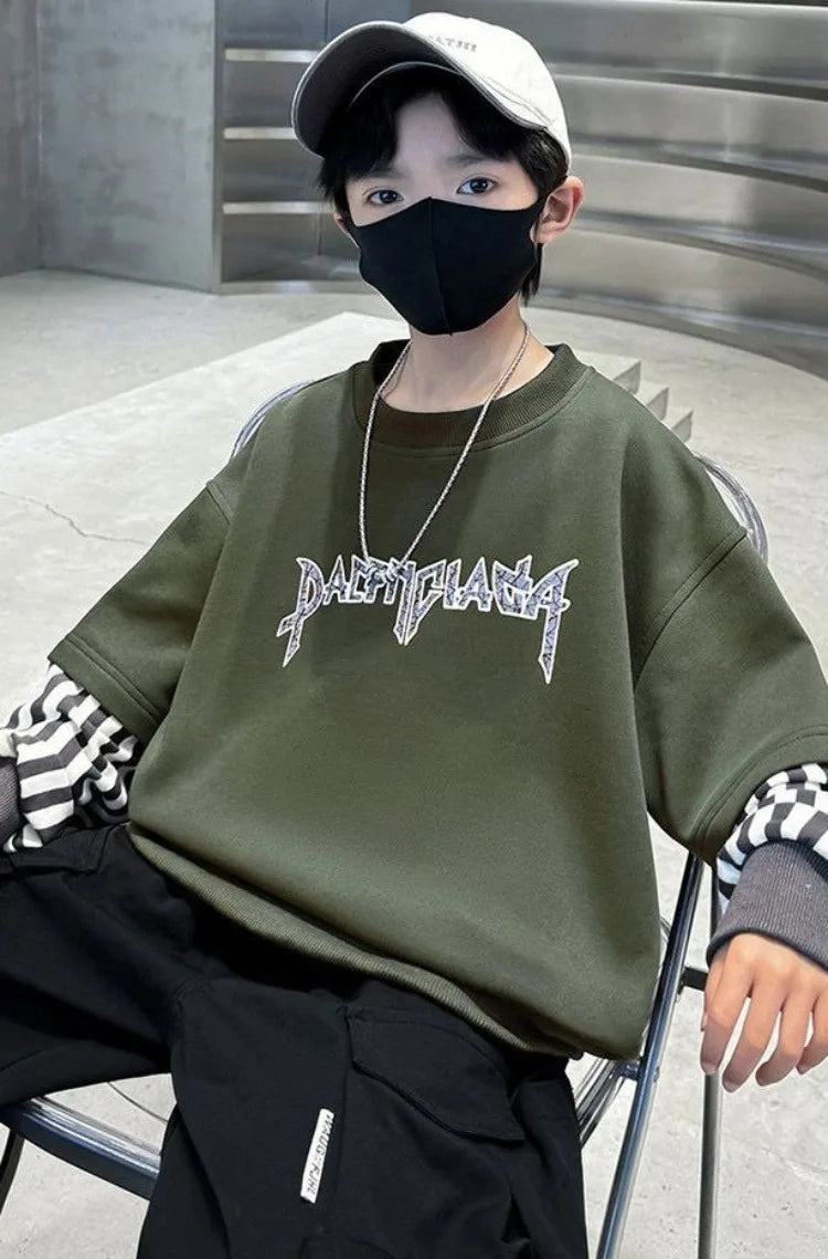 Boys' Medium-Large 2025 New Arrival No Hood Long Sleeve Fake Two-Piece Loose Fit Stylish Sweatshirt for Spring