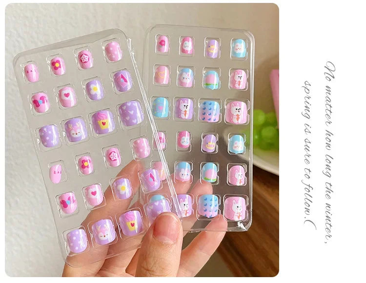 24PCS Children False Nails Kids Girls Press on Short Artificial Fake Nails Cute Pre Glue Full Cover Acrylic Nail Tip Kit