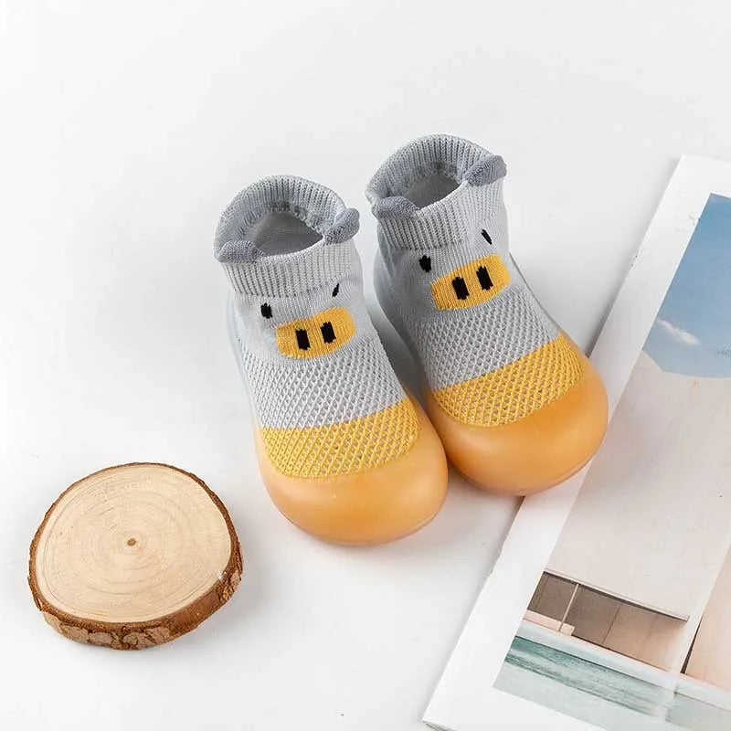 New product breathable grid socks shoes baby soft sole indoor anti-slip toddler shoes cartoon style cute pig socks shoes