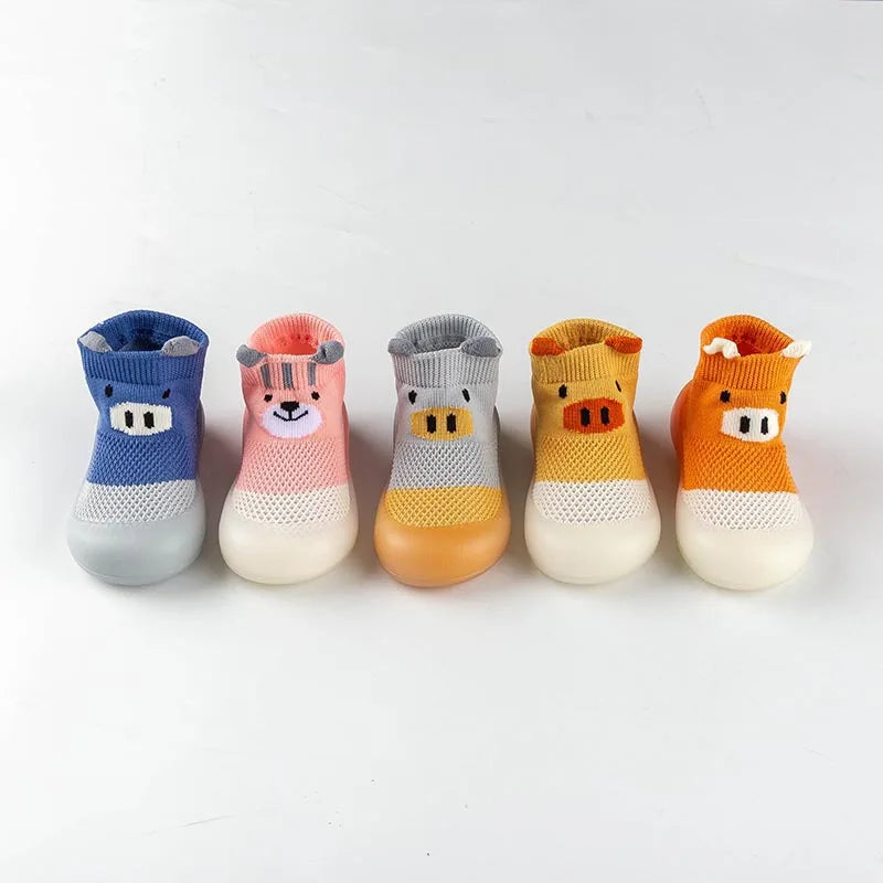 New product breathable grid socks shoes baby soft sole indoor anti-slip toddler shoes cartoon style cute pig socks shoes