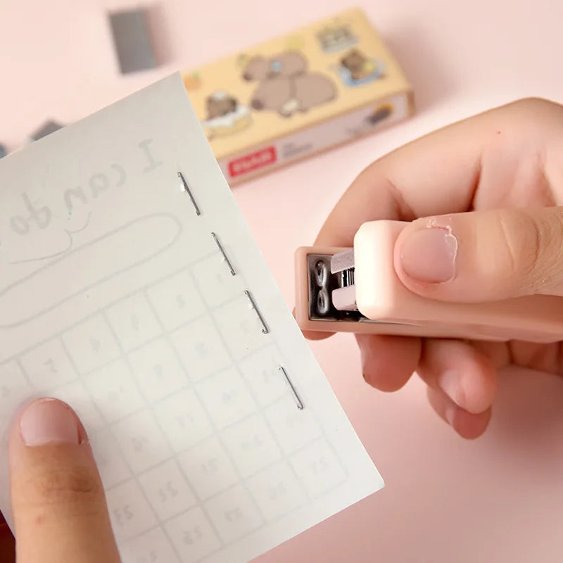 Cartoon CapyBara Kid Mini Stapler Set Portable Paper Binding Machine Use 10# Staples Fashion Stationery Office Supplies Stapler