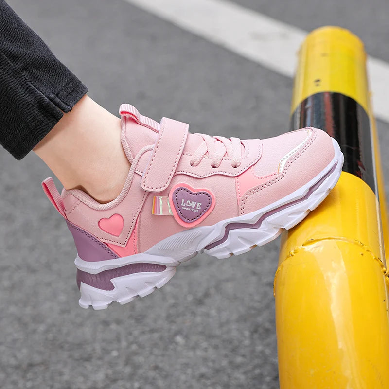 Girls' autumn and winter sports shoes, anti slip leather surface, elementary school students' spring outdoor shoes, middle-aged