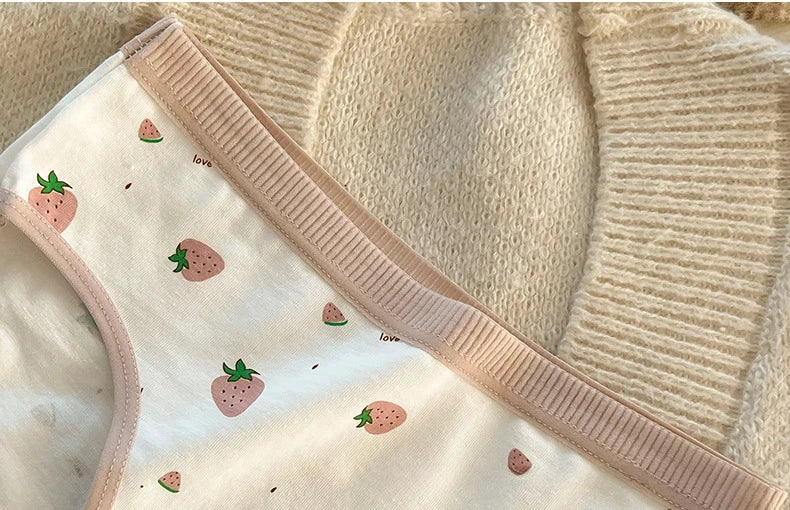 5PCS Kids Girls Cotton Soft Antibacterial Briefs Baby Cute Strawberry Print Panties 2+y Young Children Thin Breathable Underwear