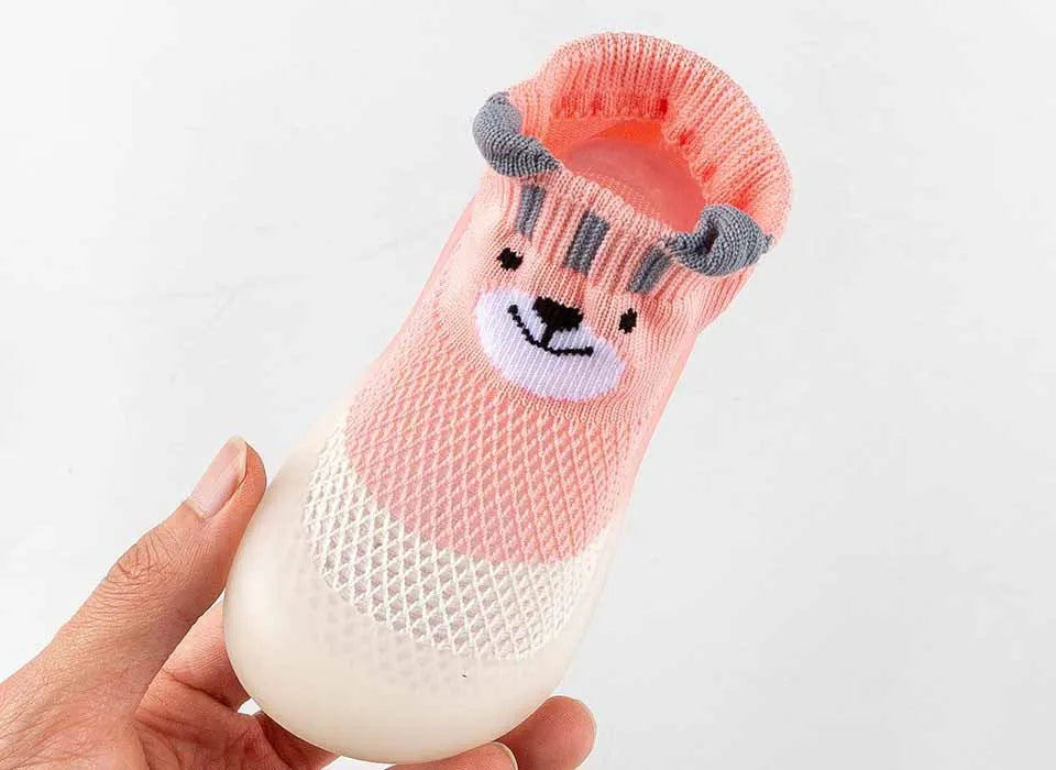 New product breathable grid socks shoes baby soft sole indoor anti-slip toddler shoes cartoon style cute pig socks shoes