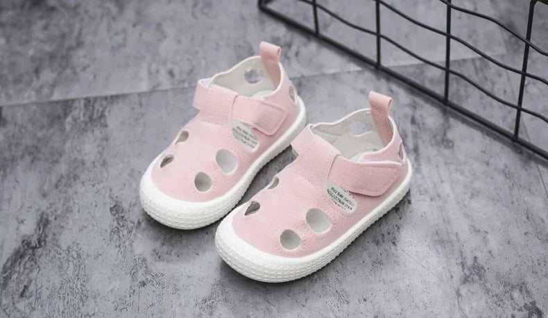 Kids Sandals Summer Girls Boys Cut Out Sneakers Breathable Children Sports Shoes Closed Toe Baby Toddlers Beach Sandalias Flats