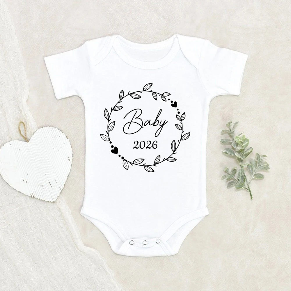 Baby 2026 Pregnancy Announcement Clothes Newborn Baby Romper Funny Infant Short Sleeve Bodysuit Best Gift for Baby