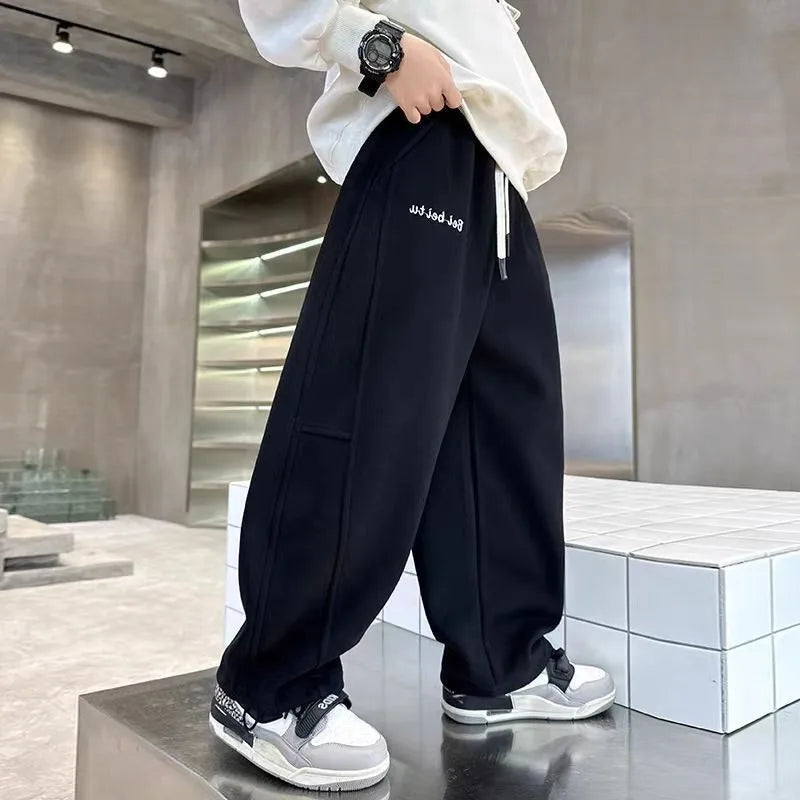 2025 New Style Boys Wide-Leg Sports Pants for 8-14 Years Kids Spring Autumn Kids Sweatpants Stylish Loose Fit Breathable Cotton