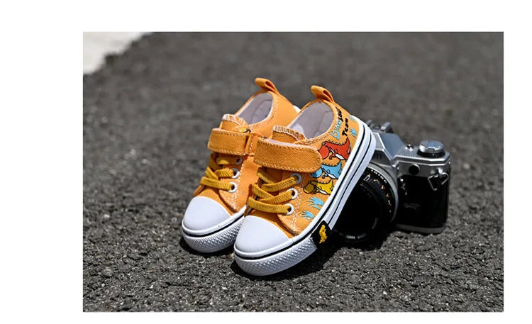 Children cartoon canvas shoes boys and girls casual low-top shoes baby spring and autumn breathable single fashion sneakers