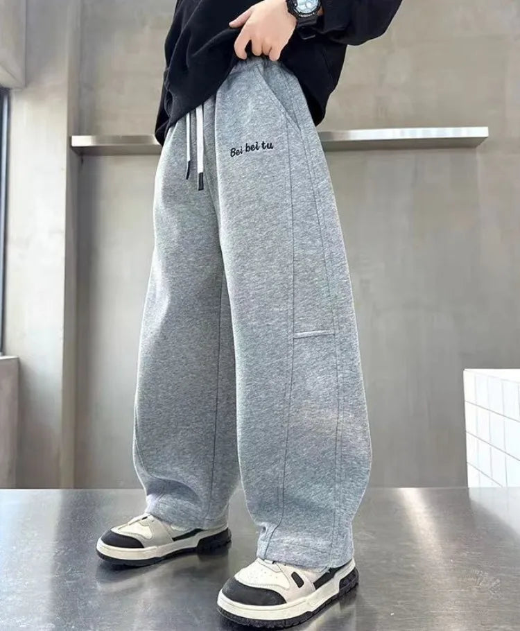 2025 New Style Boys Wide-Leg Sports Pants for 8-14 Years Kids Spring Autumn Kids Sweatpants Stylish Loose Fit Breathable Cotton