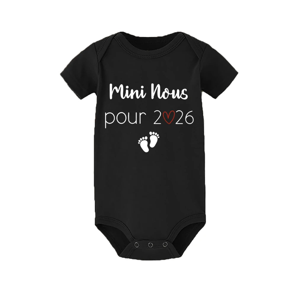 Mini Nous Pour 2026 Baby Announcement Clothes Newborn Baby Bodysuits Summer Boys Girls Romper Body Pregnancy Reveal Clothes