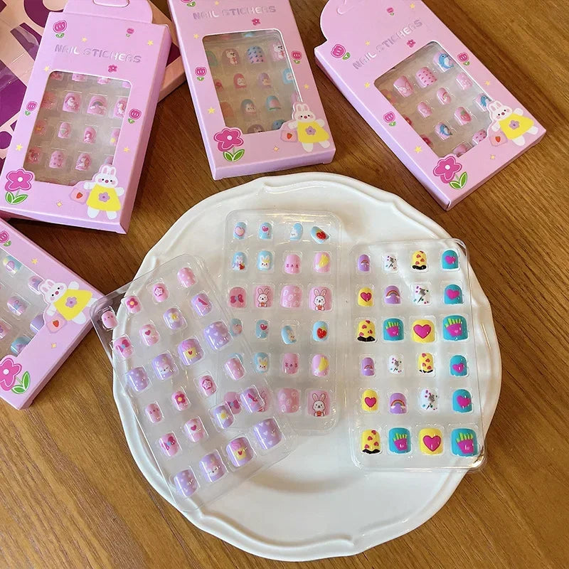 24PCS Children False Nails Kids Girls Press on Short Artificial Fake Nails Cute Pre Glue Full Cover Acrylic Nail Tip Kit