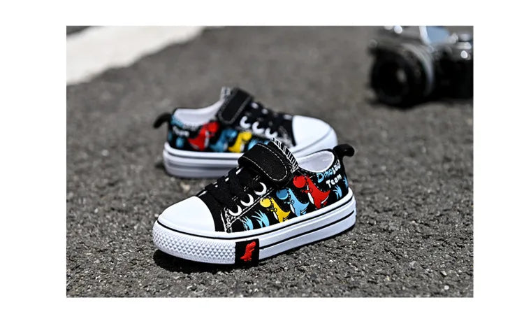 Children cartoon canvas shoes boys and girls casual low-top shoes baby spring and autumn breathable single fashion sneakers