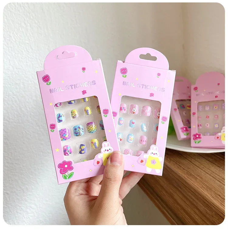 24PCS Children False Nails Kids Girls Press on Short Artificial Fake Nails Cute Pre Glue Full Cover Acrylic Nail Tip Kit