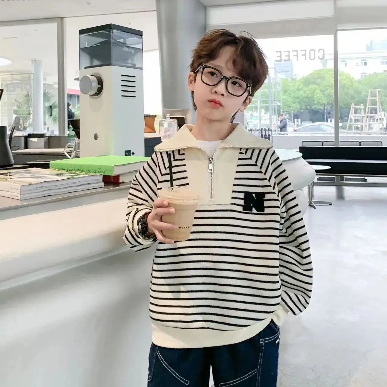Boys' Medium-Large 2025 Spring/Autumn Korean Style Large Collar Black & White Striped No Hood Sweatshirt