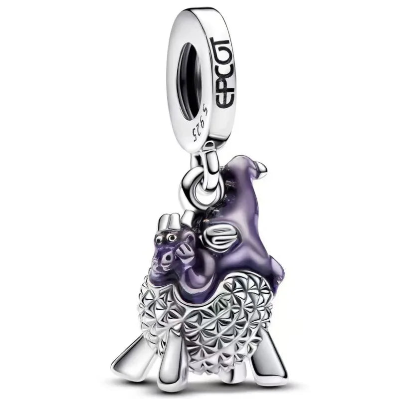 El broche está defectuoso, la pulsera está mal posicionada y el broche no aguanta el cierre, el articulo está defectuoso ):