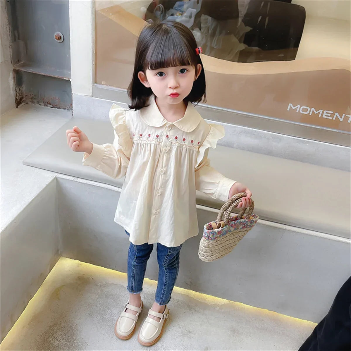 (Girls 0-5 years old) Autumn New Girls' Shirts Lace Pleated Flowers Decorated Doll Collar Blouse Blouse Blouse Blouse Blouse