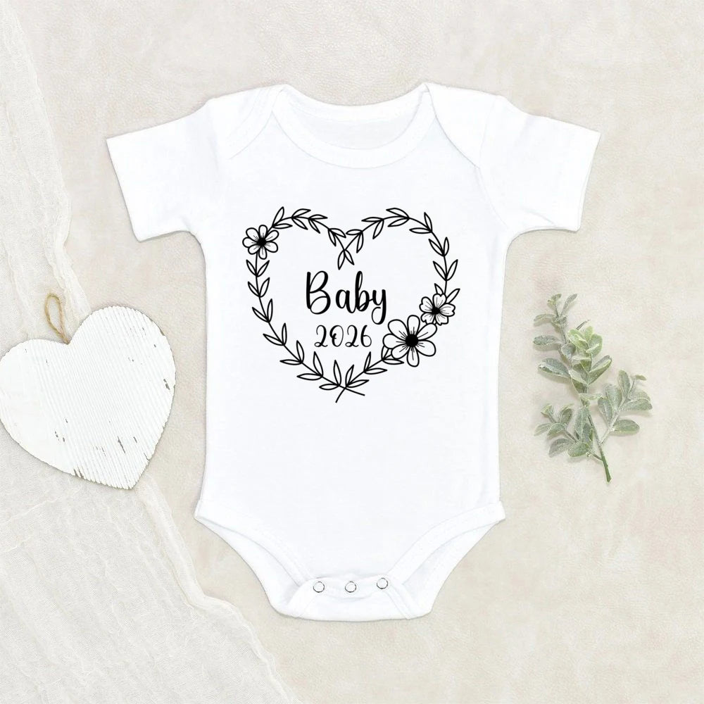 Baby 2026 Pregnancy Announcement Clothes Newborn Baby Romper Funny Infant Short Sleeve Bodysuit Best Gift for Baby