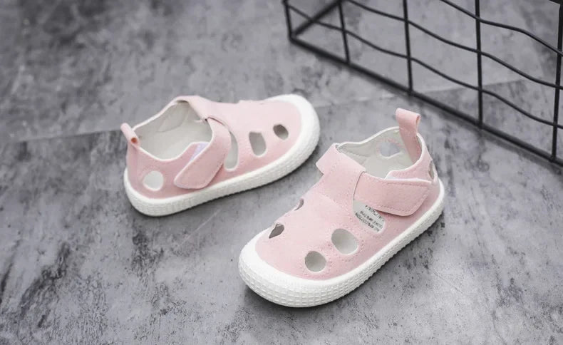 Kids Sandals Summer Girls Boys Cut Out Sneakers Breathable Children Sports Shoes Closed Toe Baby Toddlers Beach Sandalias Flats