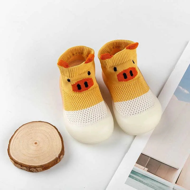 New product breathable grid socks shoes baby soft sole indoor anti-slip toddler shoes cartoon style cute pig socks shoes