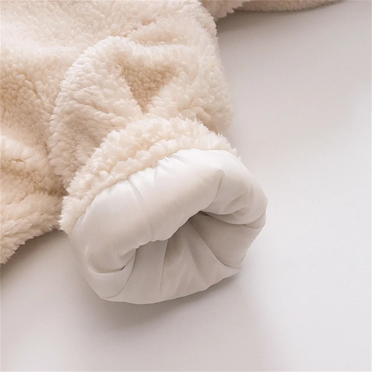 (0-3 Years Old Girls) Winter New Girls' Top Warm Furry Hat Bow Ribbon Warm Cute Hooded Bear Ears Long Sleeve Pocket