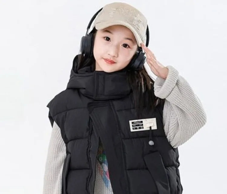 2025 Kids Puffy Windproof Quilted Sleeveless Jacket Korean Style Oversized Cargo Vest for Toddler Boys Thermal Insulated Outdoor