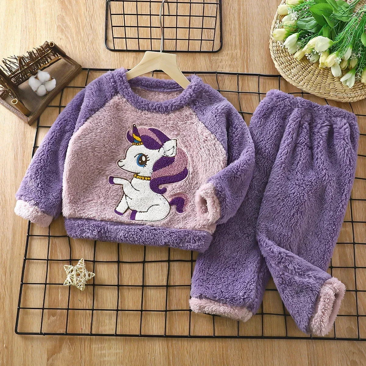 Children's New Winter Flannel Set For Boys and Girls Plush Insulation Home Clothing Children's Pajamas Children's Clothing