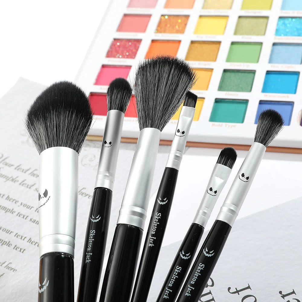 Christmas Eve Fright 6 Black Brushes Jack Skull Makeup Brush Set Horror Wood Makeup Brush Suitable for  Girls Holiday Gifts