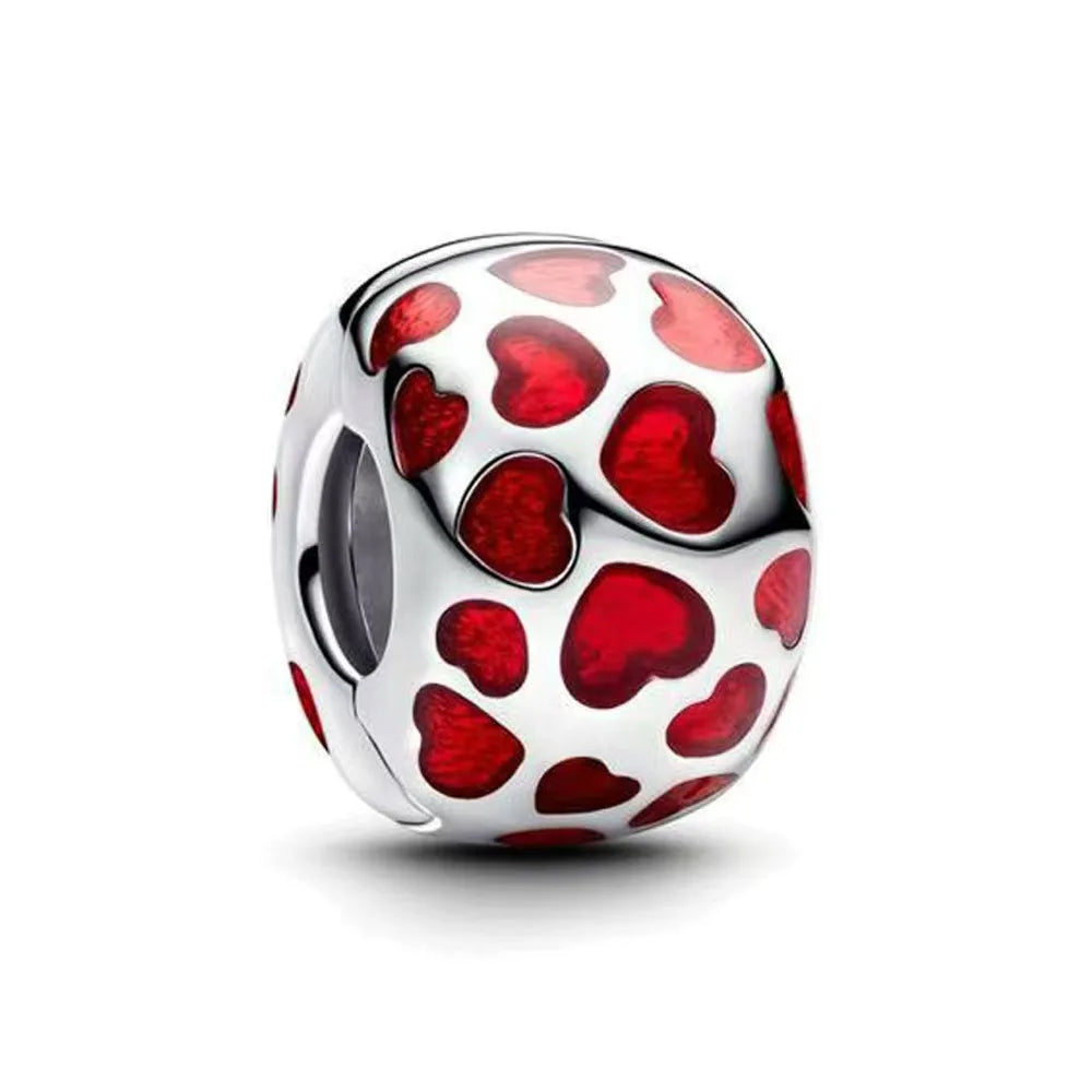 El broche está defectuoso, la pulsera está mal posicionada y el broche no aguanta el cierre, el articulo está defectuoso ):