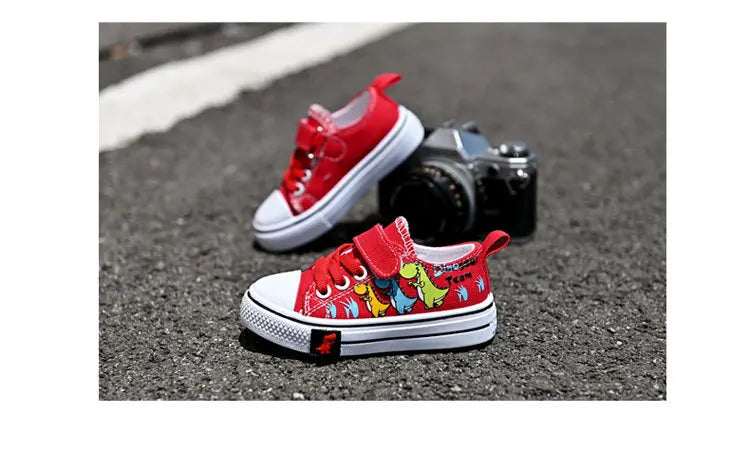 Children cartoon canvas shoes boys and girls casual low-top shoes baby spring and autumn breathable single fashion sneakers