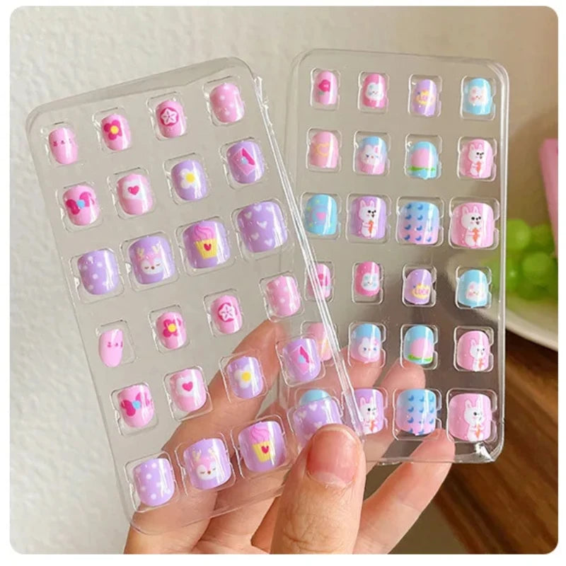 24PCS Children False Nails Kids Girls Press on Short Artificial Fake Nails Cute Pre Glue Full Cover Acrylic Nail Tip Kit