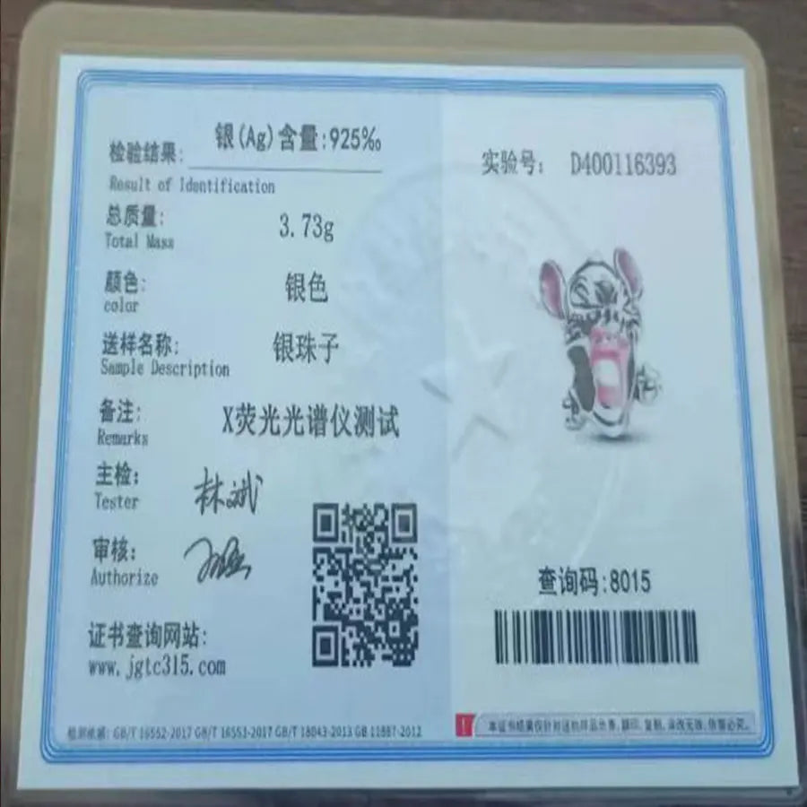 El broche está defectuoso, la pulsera está mal posicionada y el broche no aguanta el cierre, el articulo está defectuoso ):